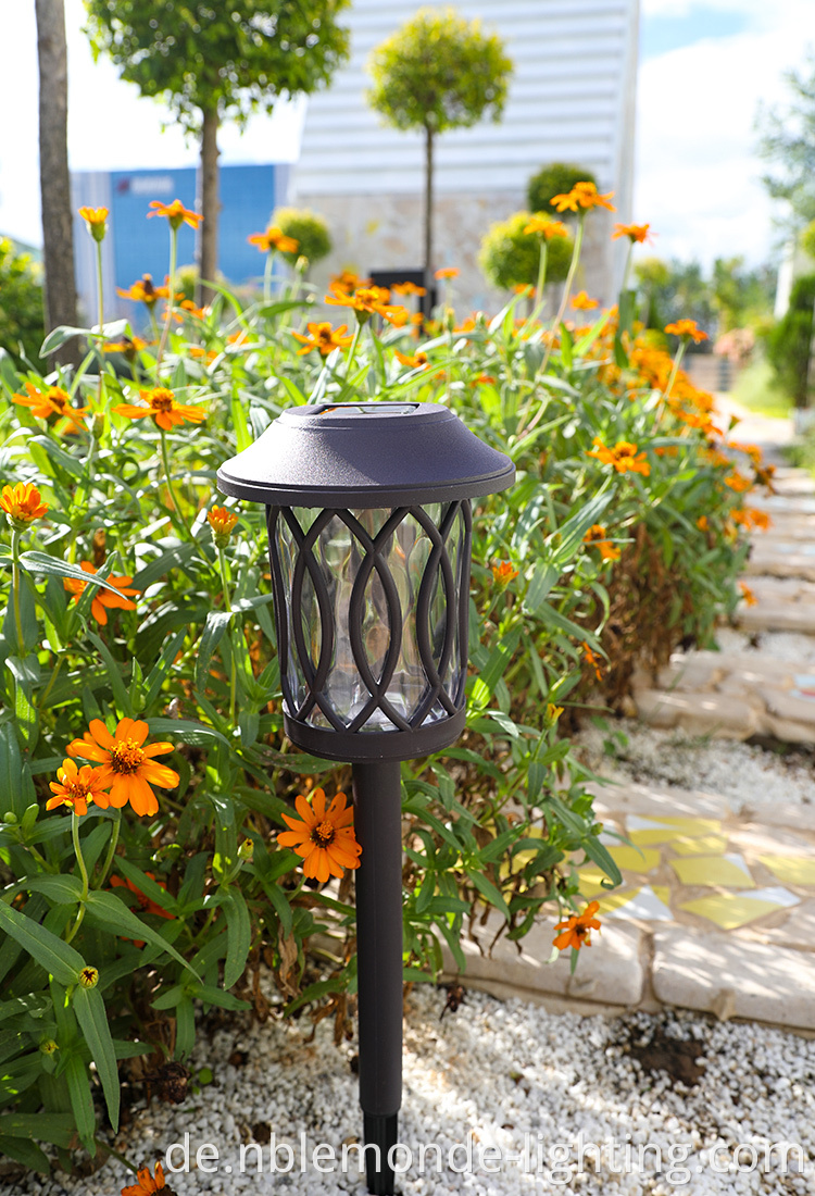 Solar powered outdoor lights